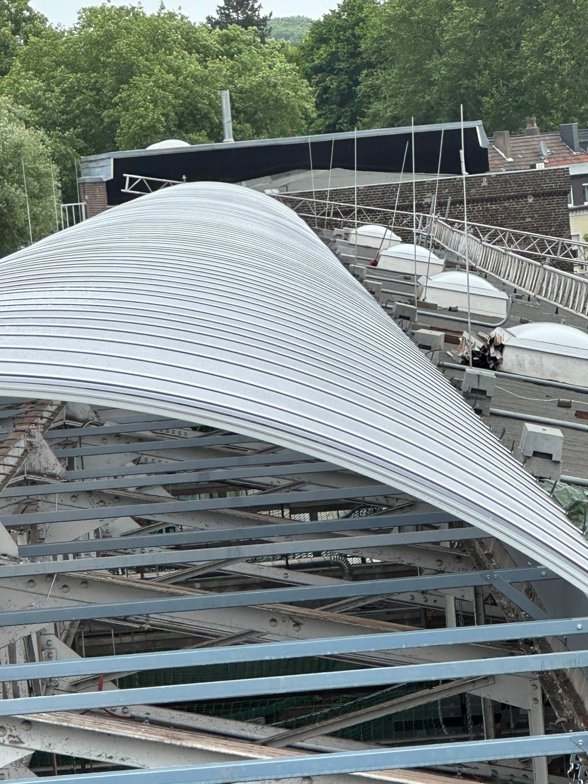 Lichtbandsanierung einer Gewerbehalle in Bochum
