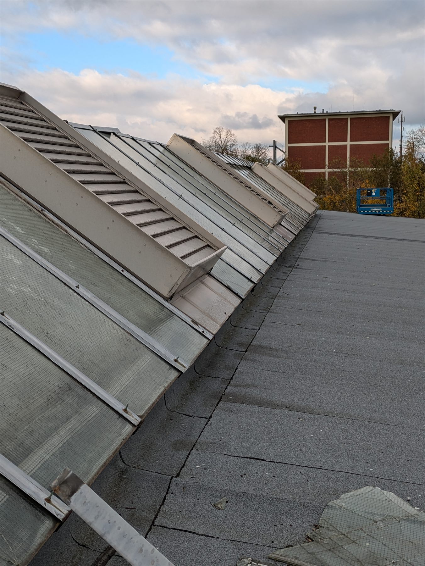 Lichtbandsanierung einer Industriehalle in Düsseldorf