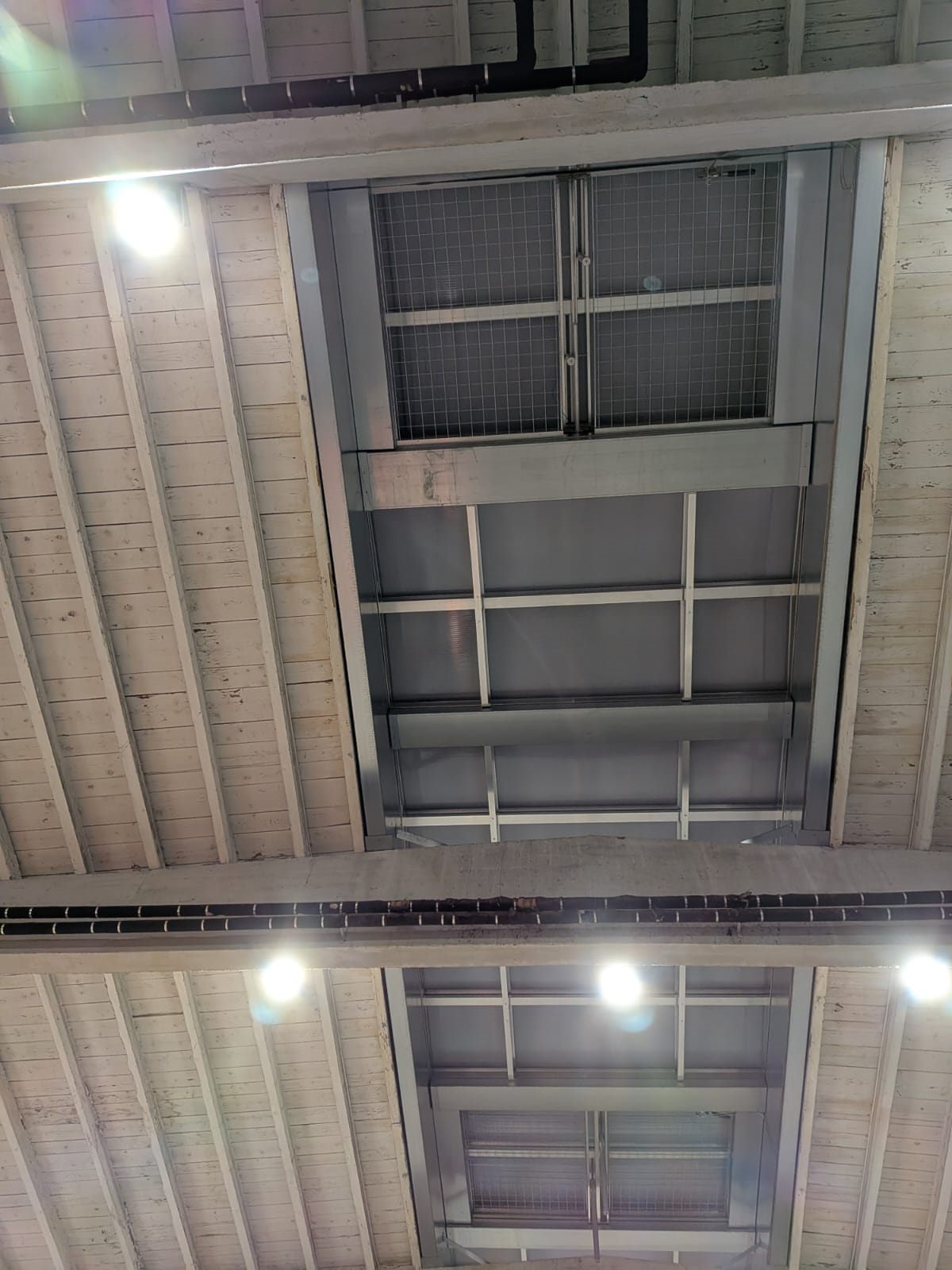 Lichtbandsanierung einer Industriehalle in Düsseldorf